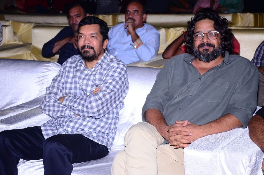 Maharshi-Movie-Pre-Release-Event